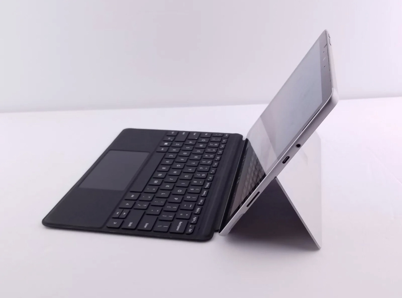 Microsoft Surface Go 2 10.5 inch (64GB, Intel Pentium Gold, 1.70GHz, 4GB) Excellent A+