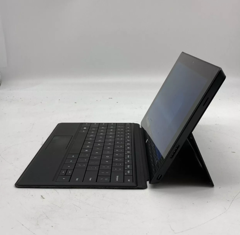 Microsoft surface Pro 10.8 Inch 1514 - Intel Core i5 3317U, 4GB RAM, 64GB SSD, Windows 10 (used)