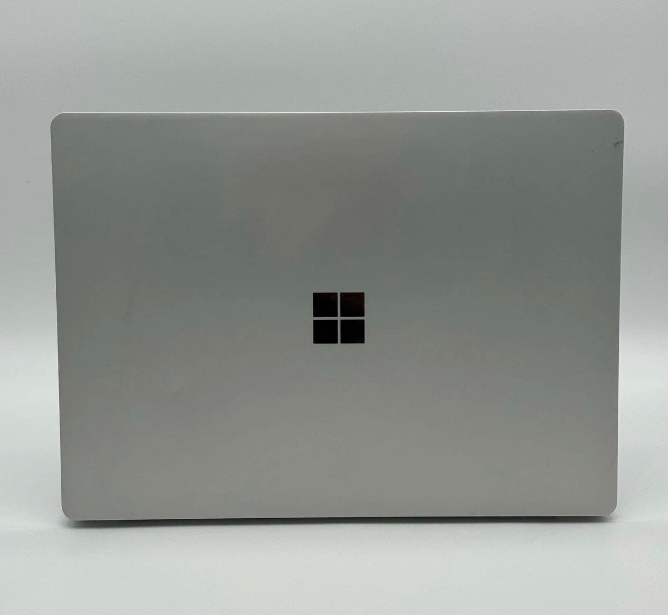 Microsoft Surface Laptop 2 13.5" | Intel i5-8350U | 8GB RAM | 128GB SSD | Windows 11 Pro - Good Condition image 3