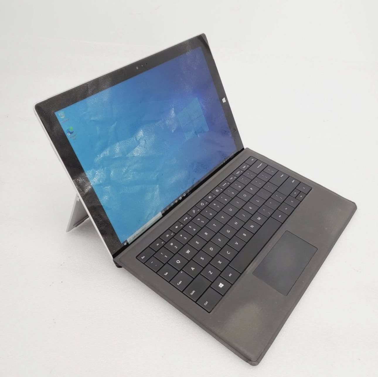 Microsoft Surface Pro 3 12.3" | Intel i5 | 8GB RAM | 256GB SSD | Windows 10 Pro - Refurbished Bundle with Type Cover image 2