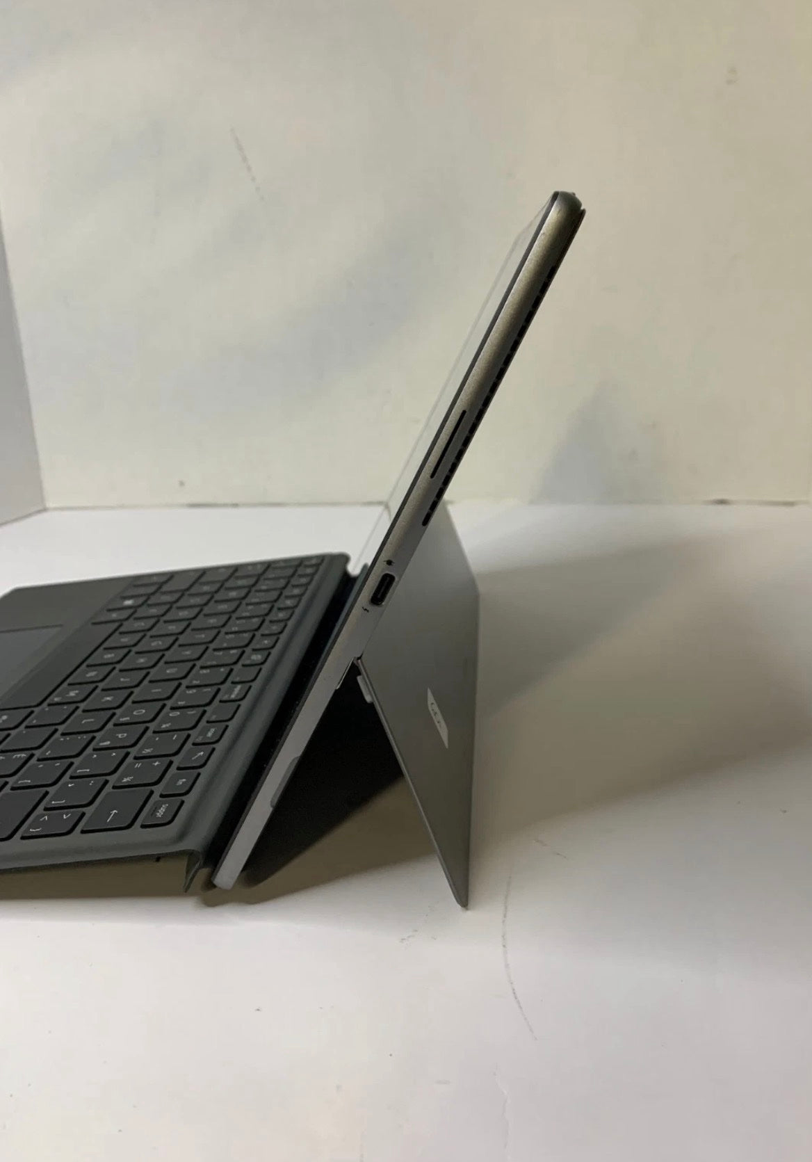 Dell Latitude 7320 2-in-1 14” Touchscreen Laptop – Intel i5 11th Gen | 8GB RAM | 256GB SSD | Windows (Used) image 2