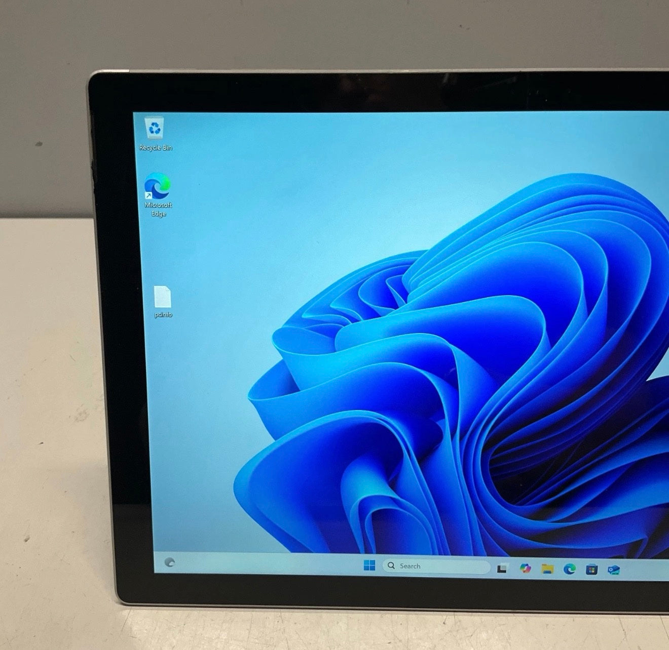 Microsoft Surface Pro 5 12.3 128GB (Tablet only) with charger image 1