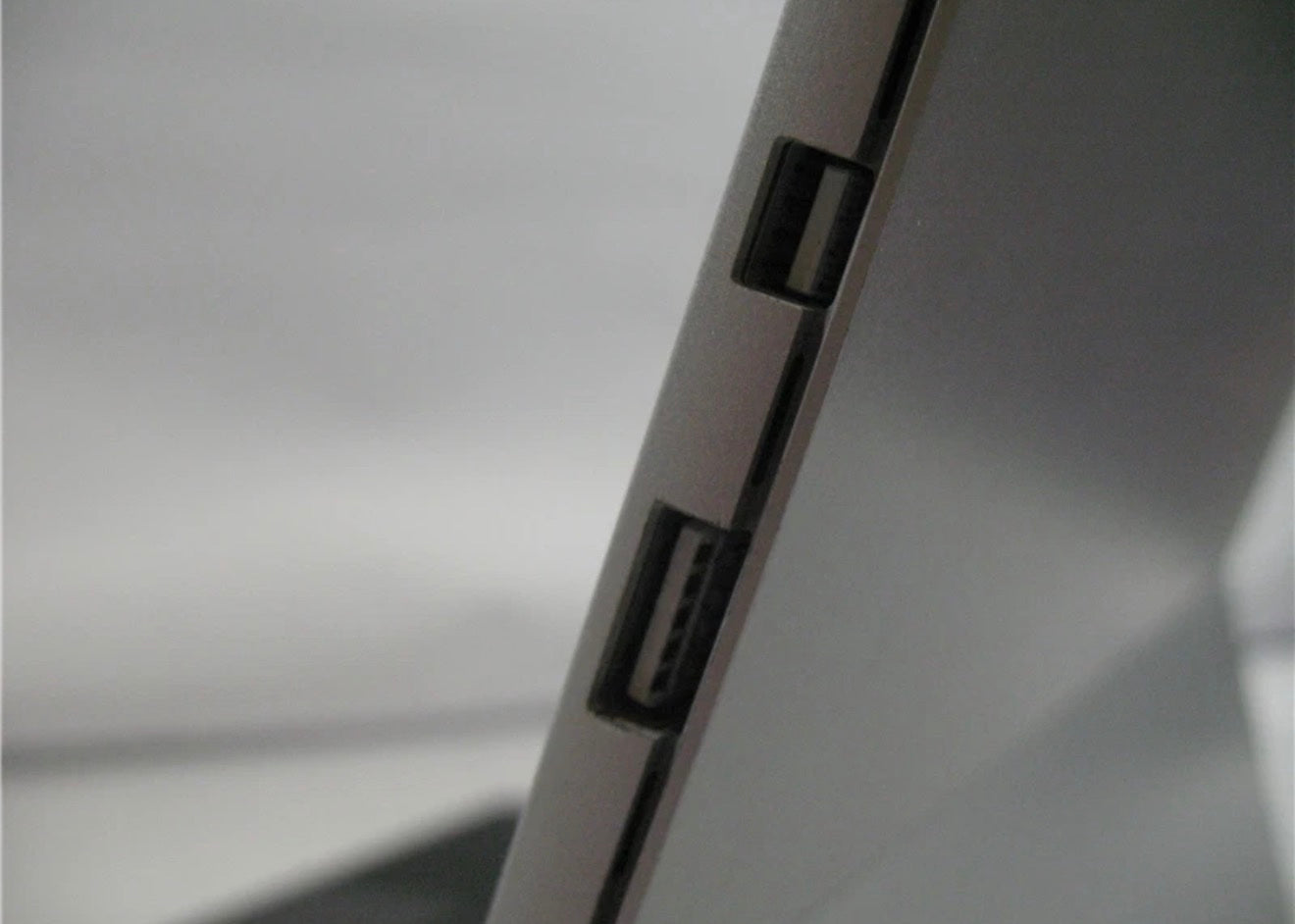 Microsoft Surface Pro 5  Wi-Fi Only 1796 i7-7660U/8GB/256GB Tablet (Optional added) image 5