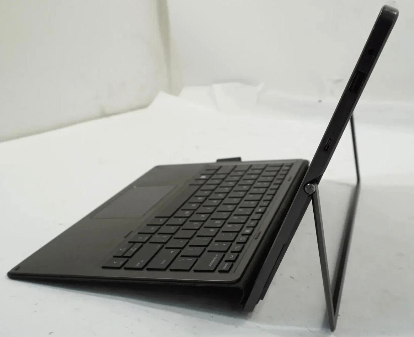 HP Pro x2 612 G2 from $169 | Very Good Condition | Intel i5-7Y54 | 8GB RAM | 256GB SSD | Win 11 Pro | Active Pen &amp; Keyboard Included image 3
